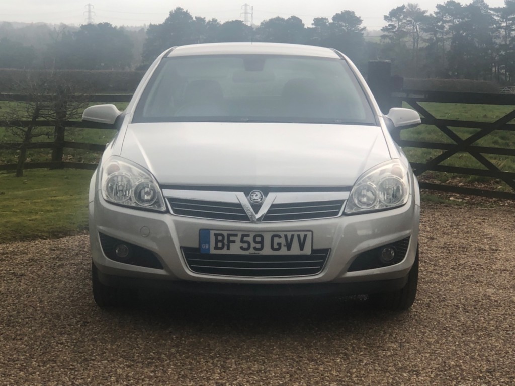 VAUXHALL ASTRA