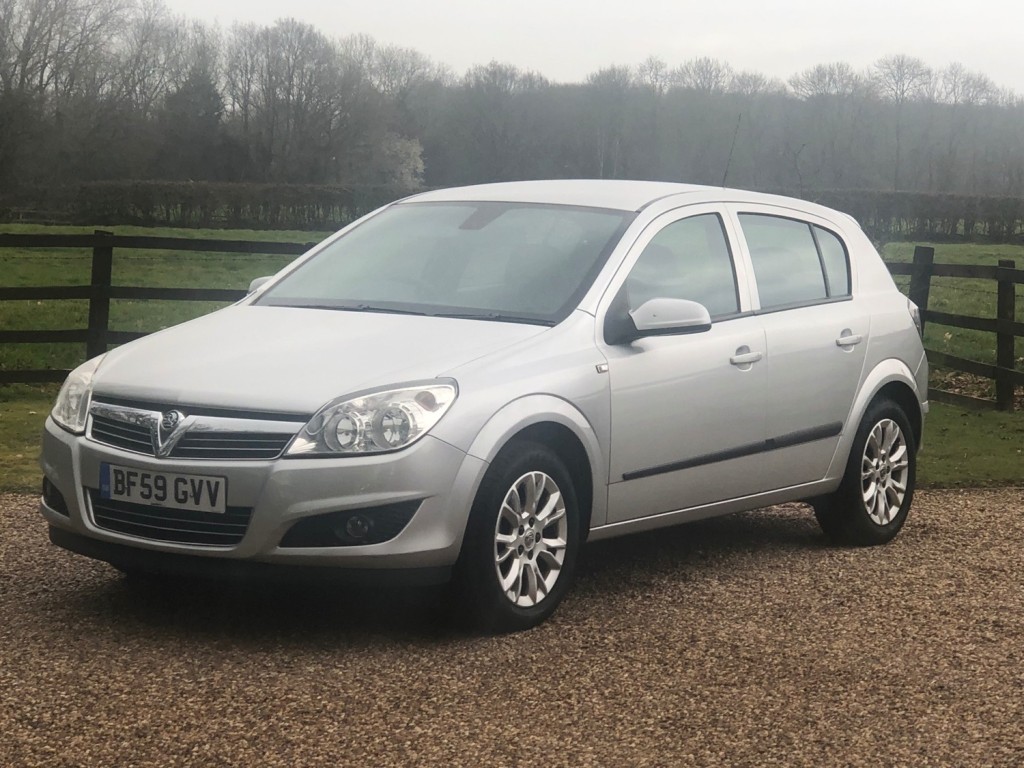 VAUXHALL ASTRA