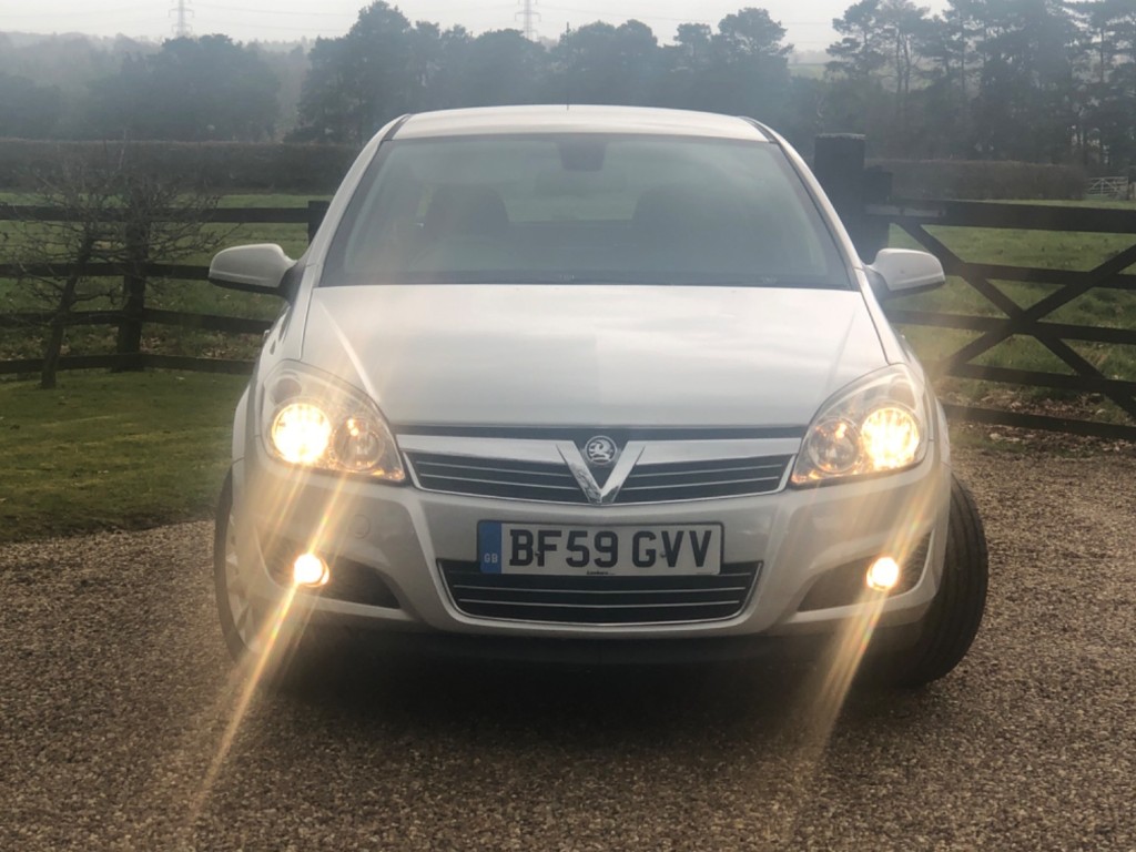 VAUXHALL ASTRA