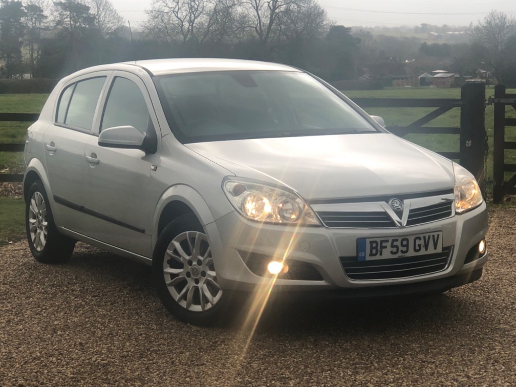 VAUXHALL ASTRA