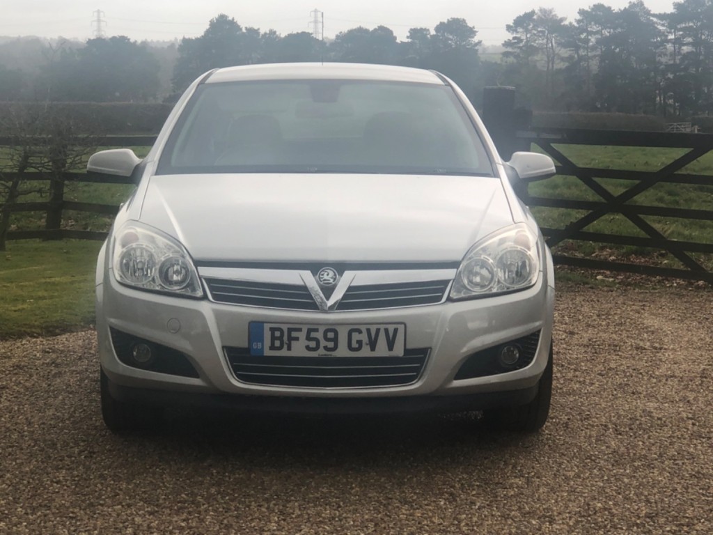 VAUXHALL ASTRA