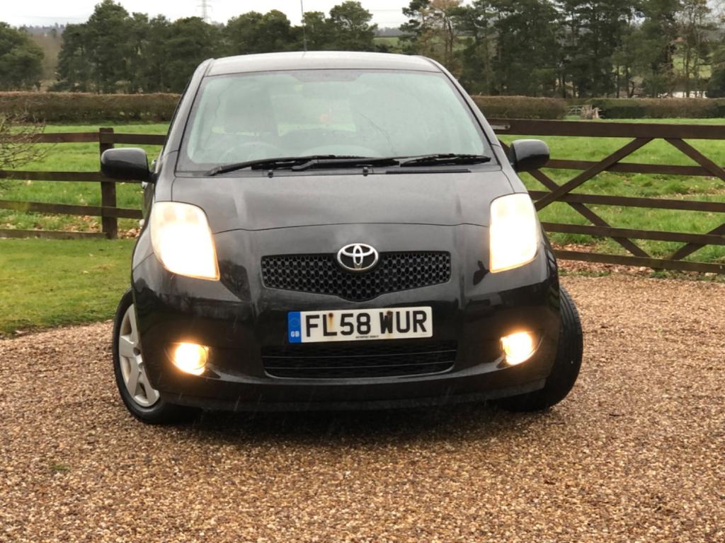 TOYOTA YARIS