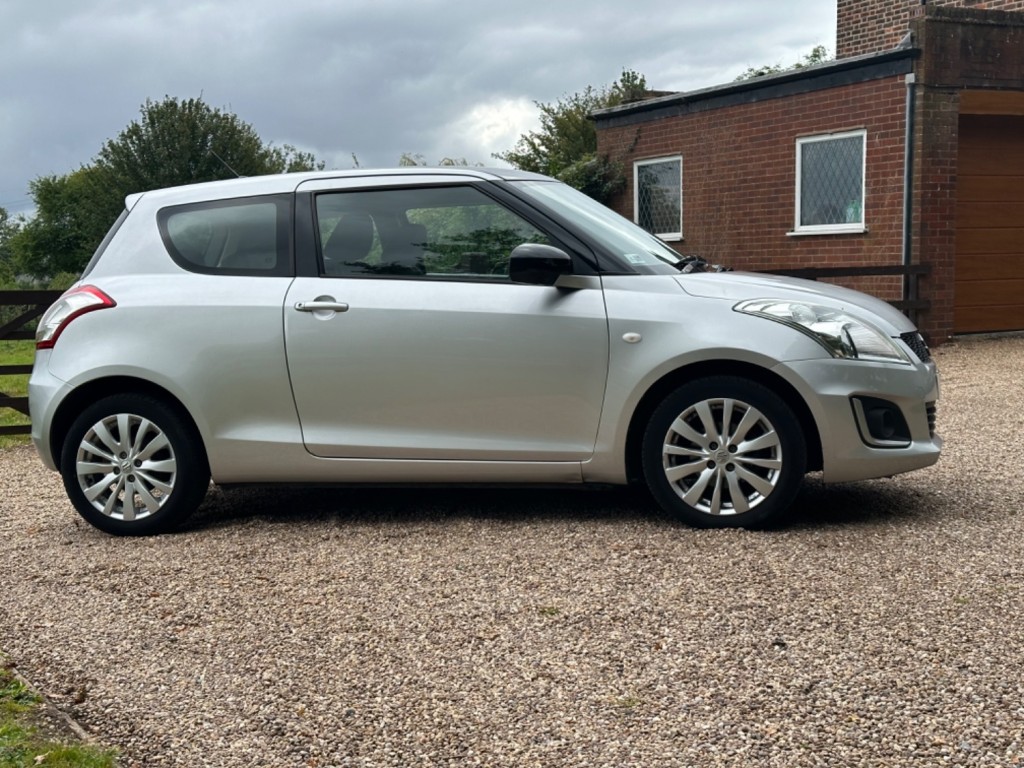 SUZUKI SWIFT