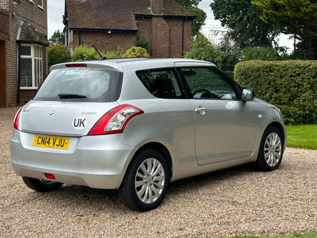 SUZUKI SWIFT