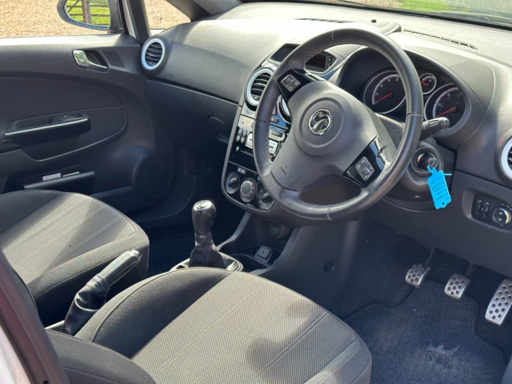 VAUXHALL CORSA