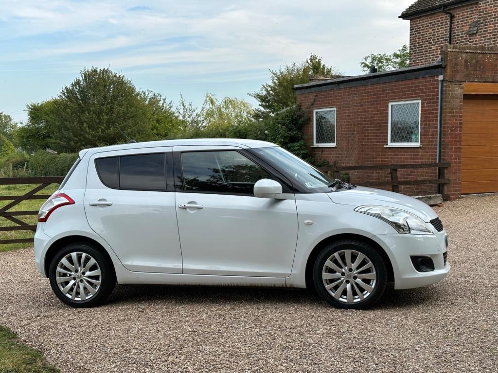 SUZUKI SWIFT