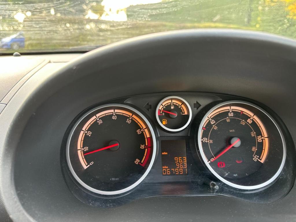 VAUXHALL CORSA