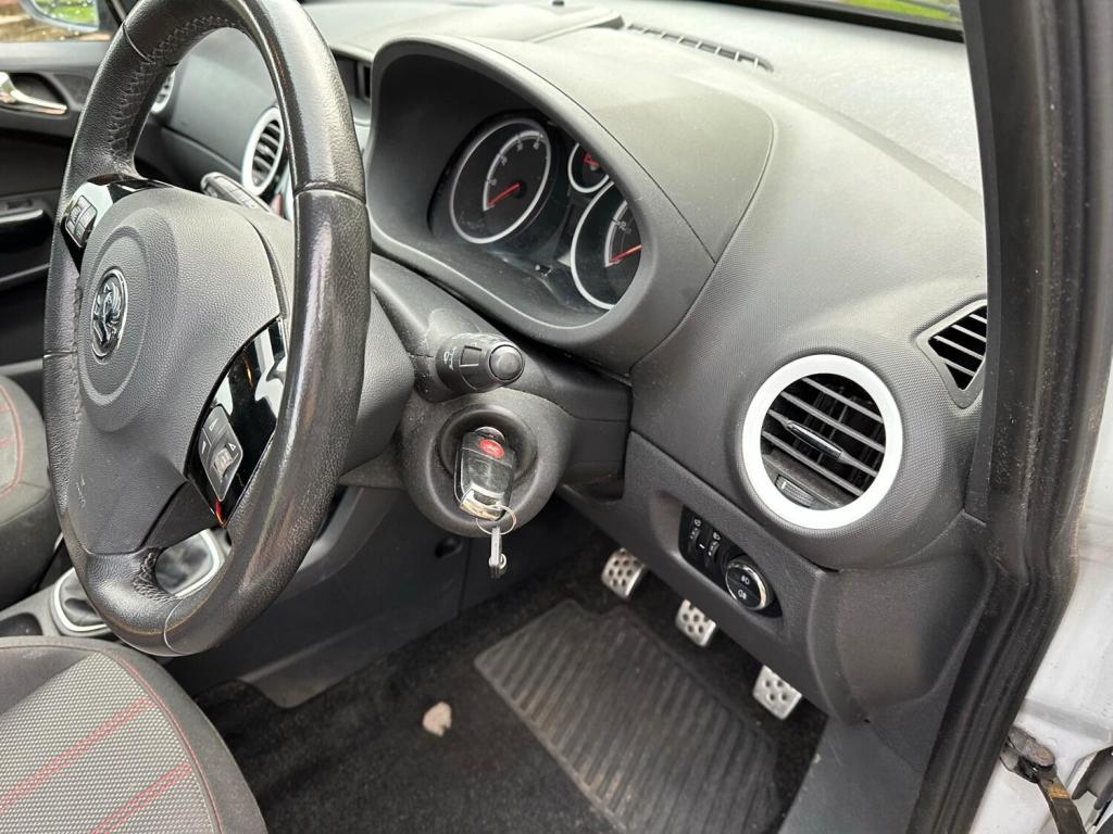 VAUXHALL CORSA