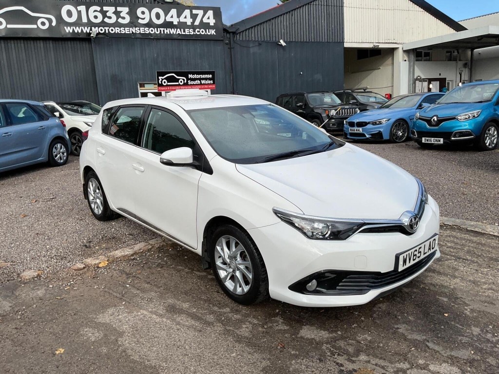 View TOYOTA AURIS 1.2 VVT-i Business Edition Euro 6 (s/s) 5dr (Safety Sense)