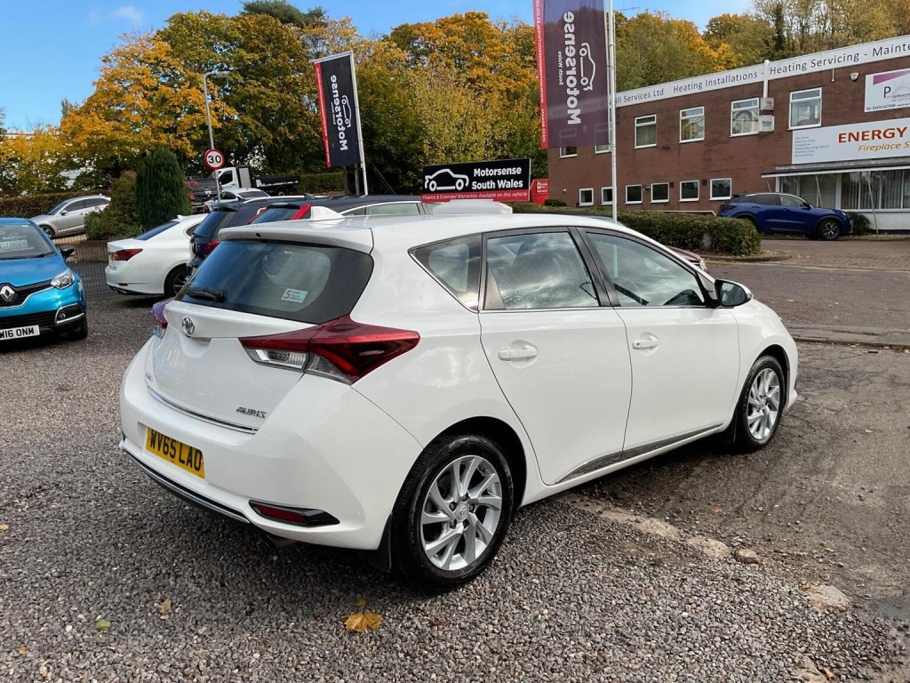 View TOYOTA AURIS 1.2 VVT-i Business Edition Euro 6 (s/s) 5dr (Safety Sense)
