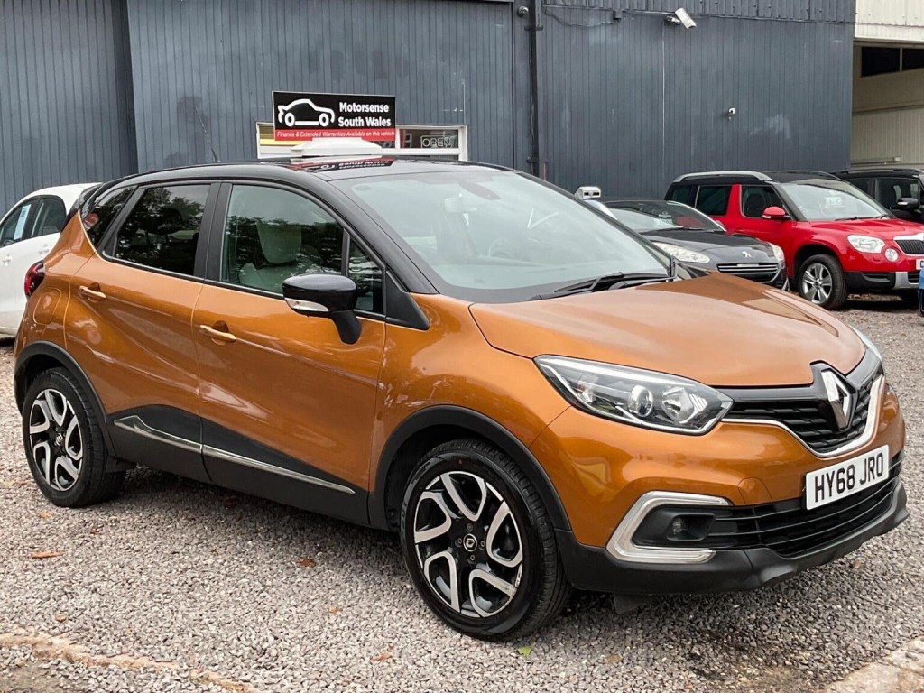 View RENAULT CAPTUR 0.9 TCe ENERGY Iconic Euro 6 (s/s) 5dr