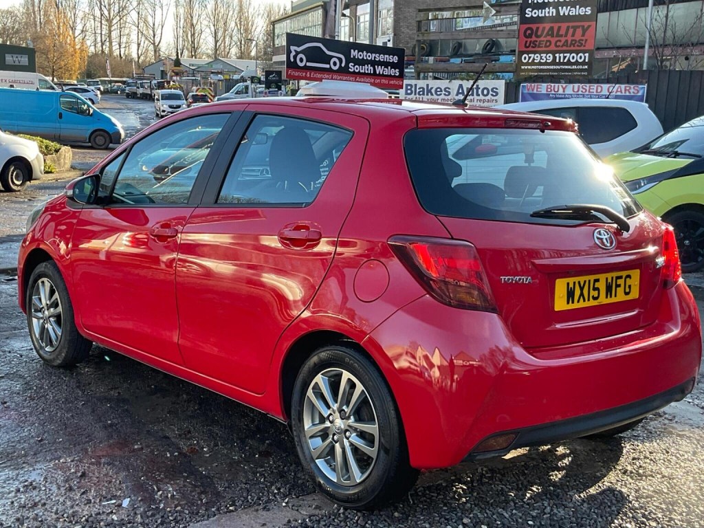 View TOYOTA YARIS 1.33 Dual VVT-i Icon Euro 5 5dr Euro 5