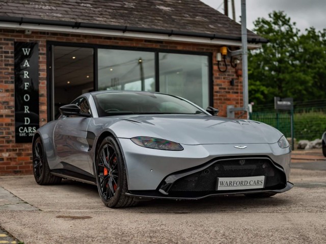 ASTON MARTIN VANTAGE