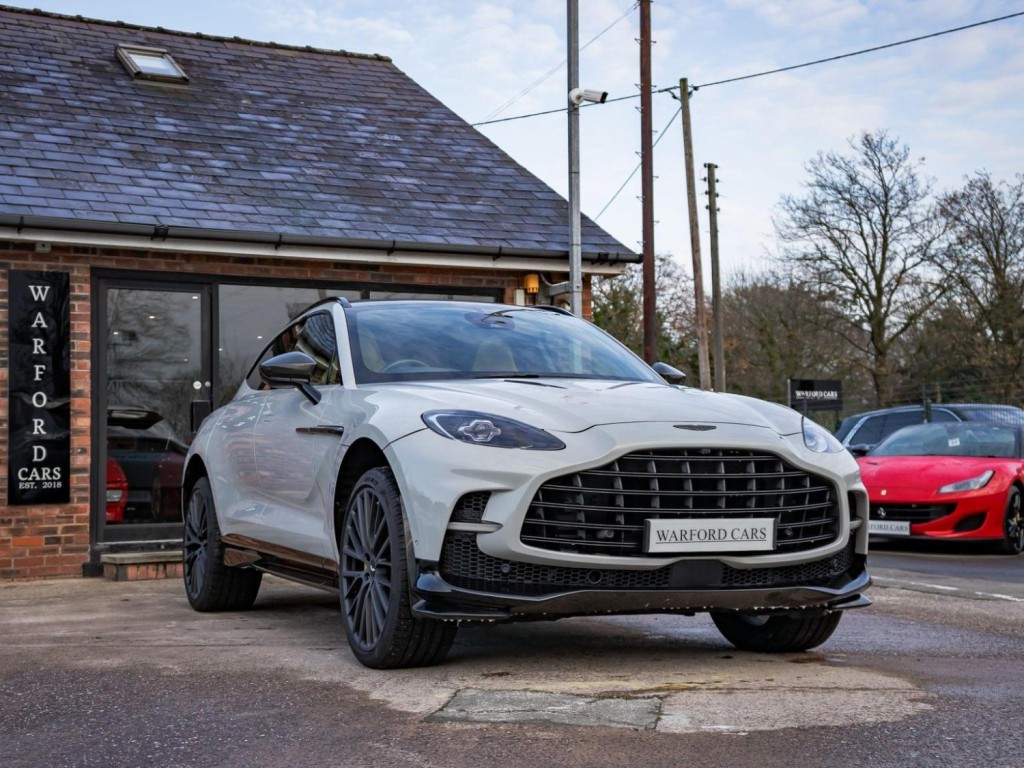 ASTON MARTIN DBX