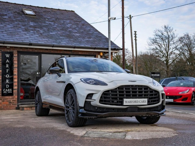 ASTON MARTIN DBX