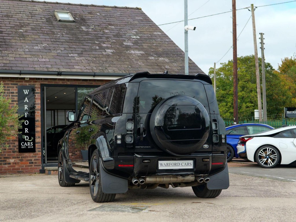 LAND ROVER DEFENDER 110