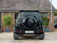 LAND ROVER DEFENDER 110