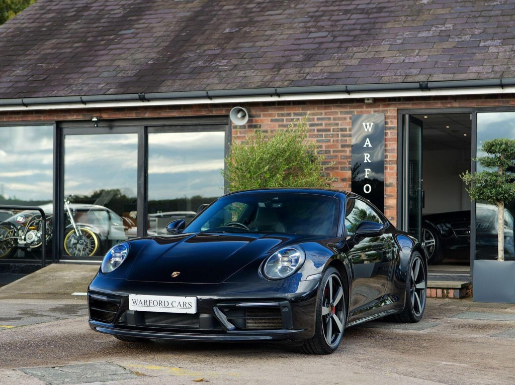 PORSCHE 911