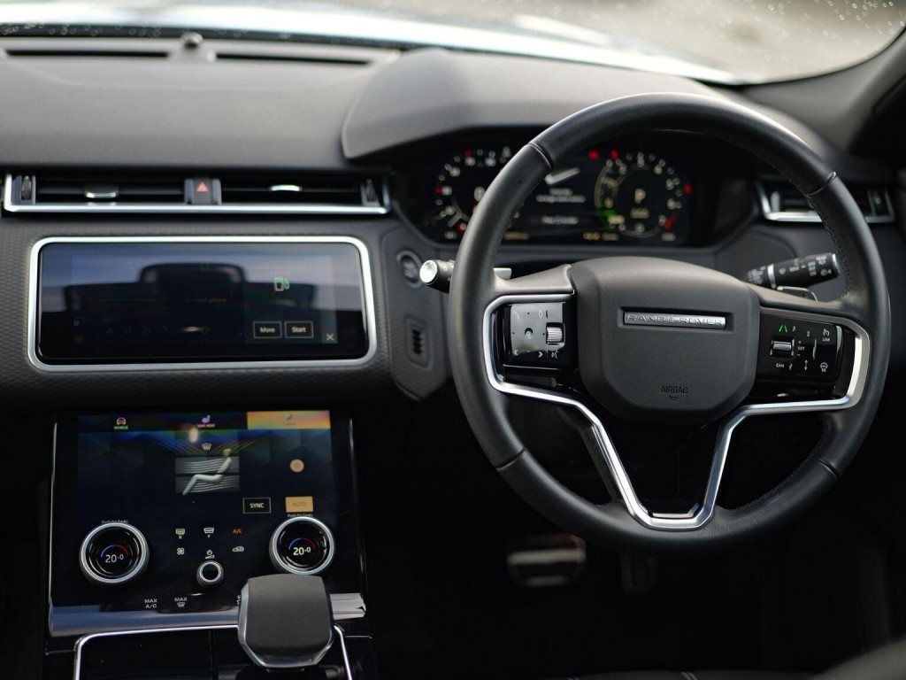 LAND ROVER RANGE ROVER VELAR