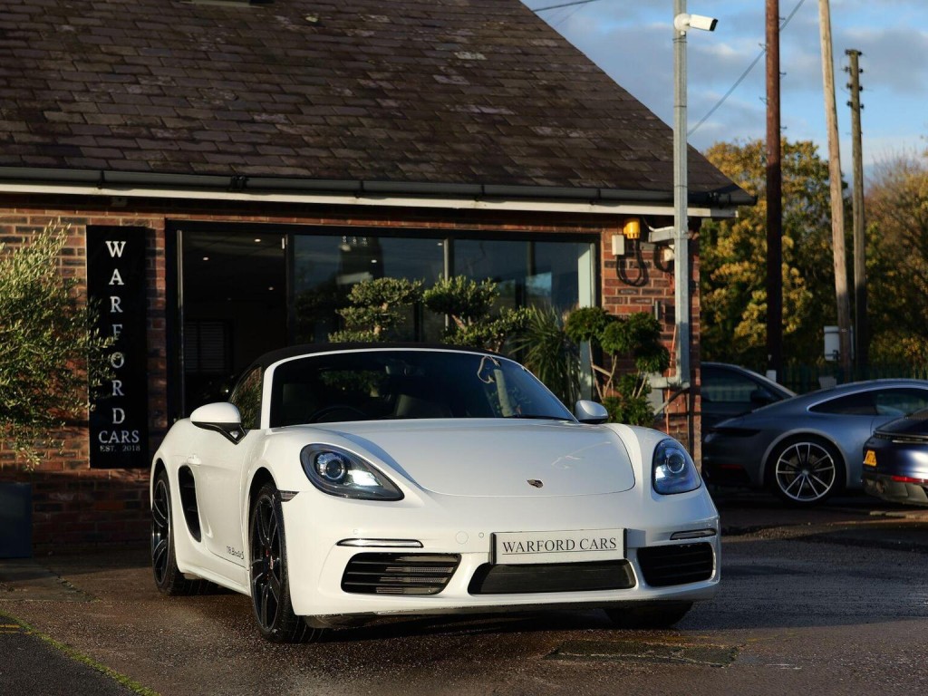 PORSCHE 718