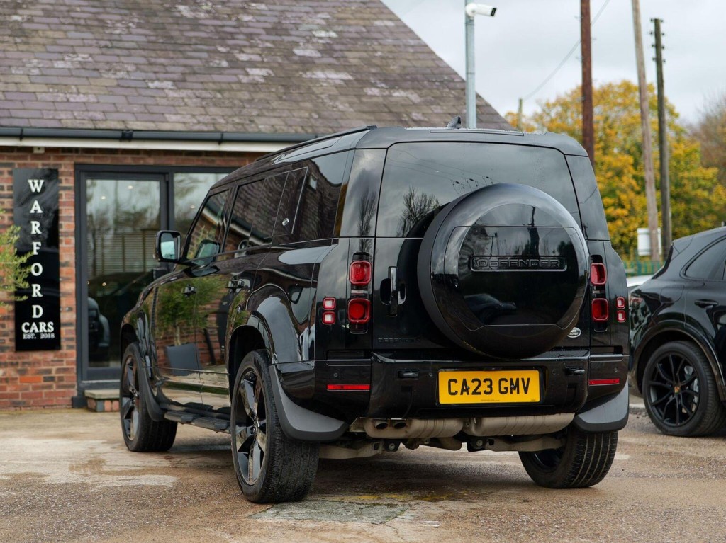 LAND ROVER DEFENDER 110