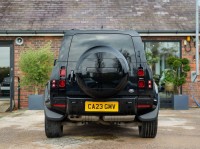 LAND ROVER DEFENDER 110