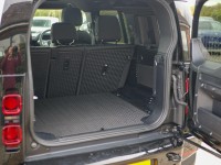 LAND ROVER DEFENDER 110