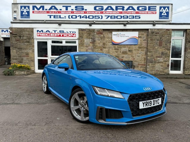 AUDI TT