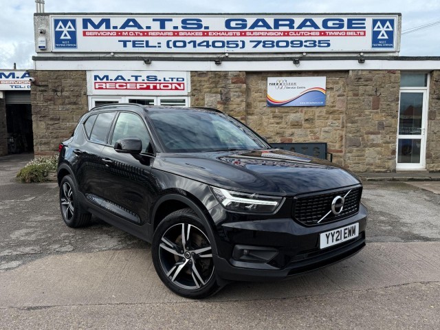 VOLVO XC40
