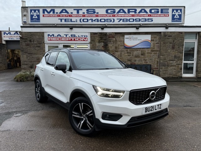 VOLVO XC40