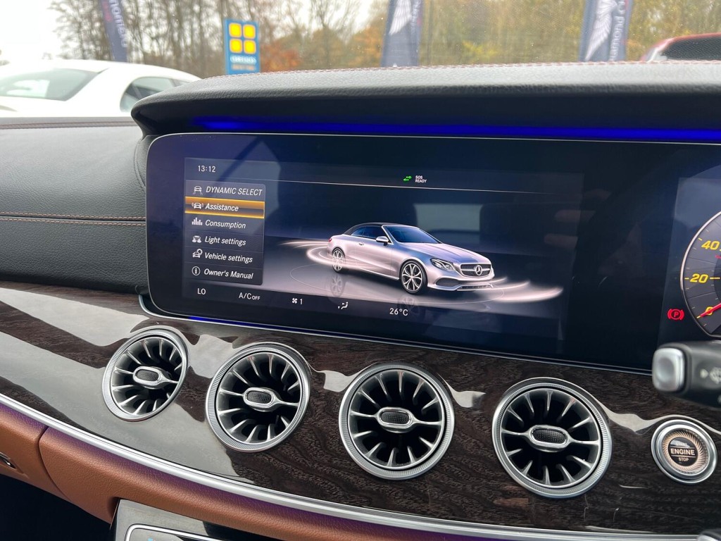 MERCEDES-BENZ E CLASS