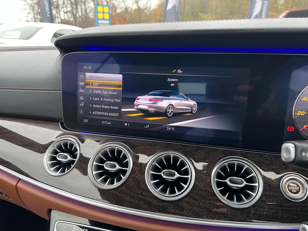 MERCEDES-BENZ E CLASS