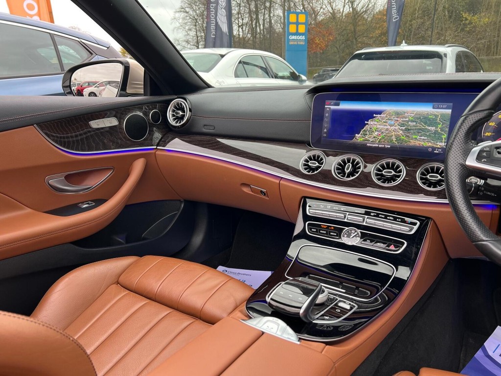 MERCEDES-BENZ E CLASS