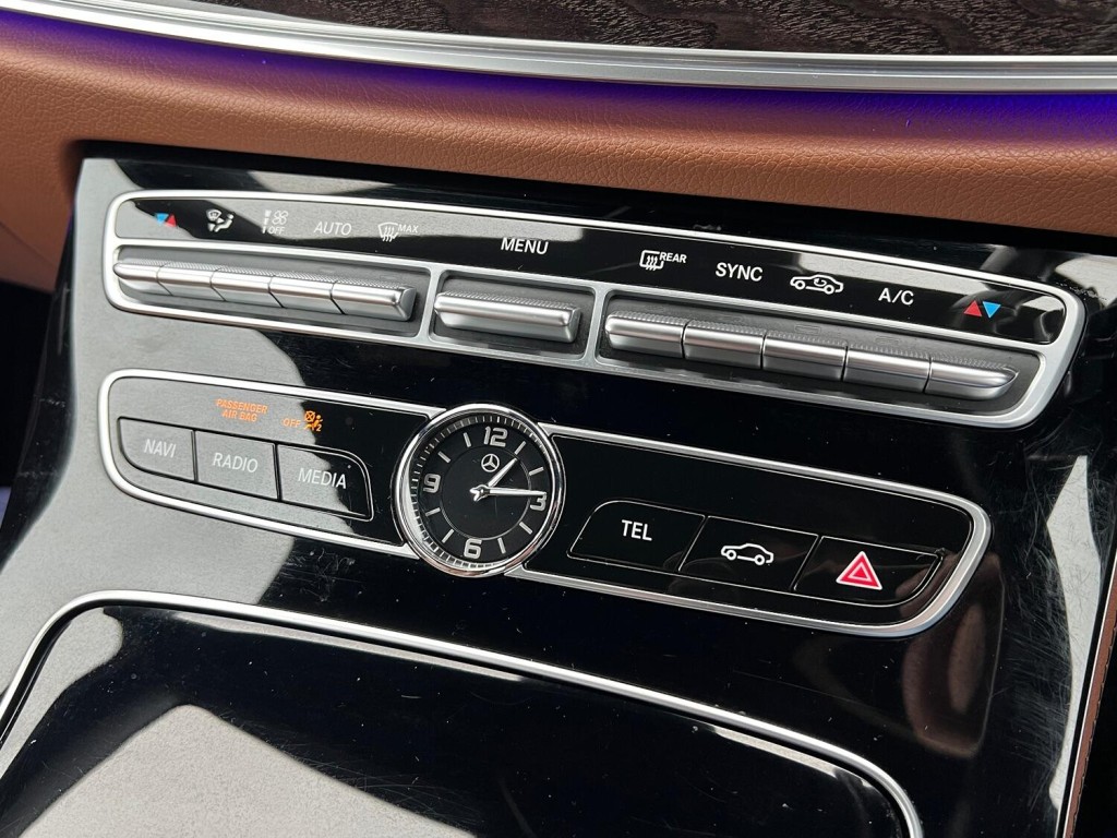 MERCEDES-BENZ E CLASS