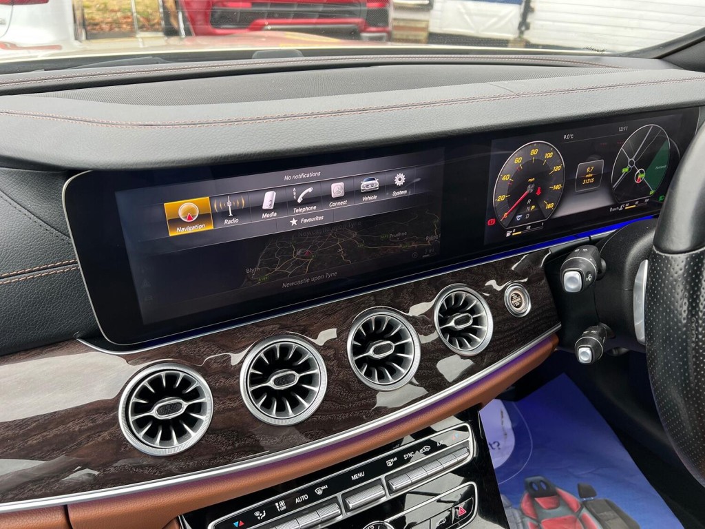 MERCEDES-BENZ E CLASS