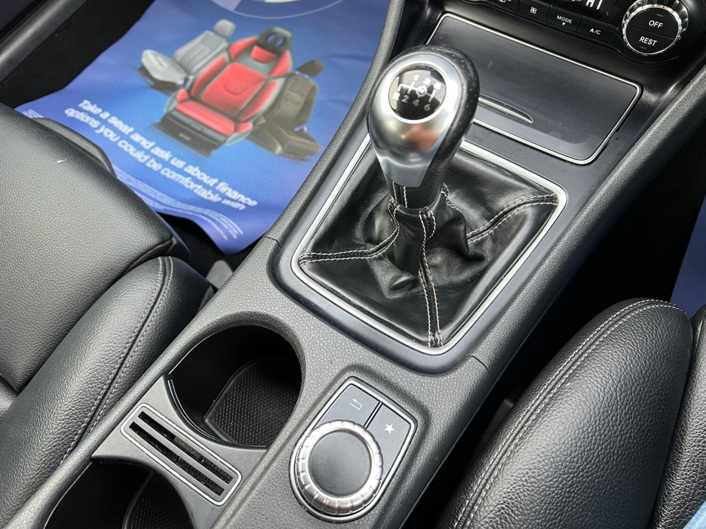 MERCEDES-BENZ GLA CLASS