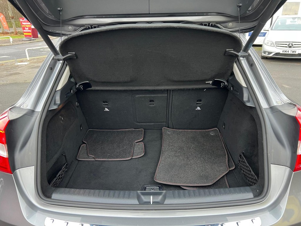 MERCEDES-BENZ GLA CLASS