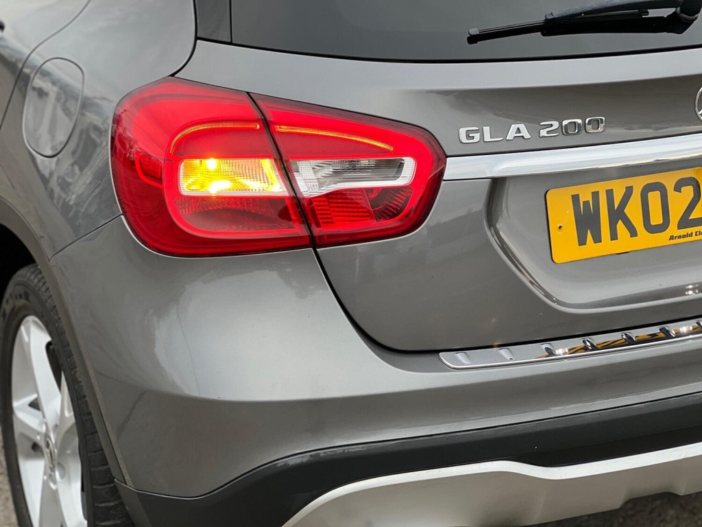 MERCEDES-BENZ GLA CLASS