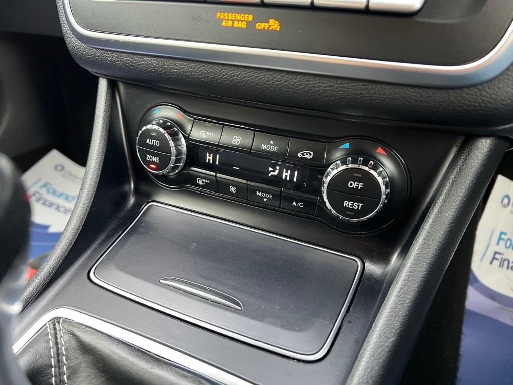 MERCEDES-BENZ GLA CLASS