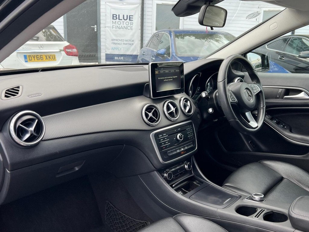 MERCEDES-BENZ GLA CLASS