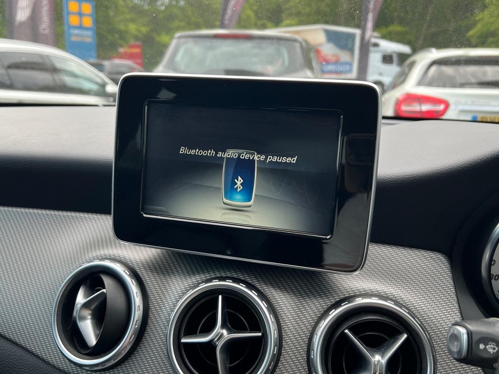 MERCEDES-BENZ GLA CLASS