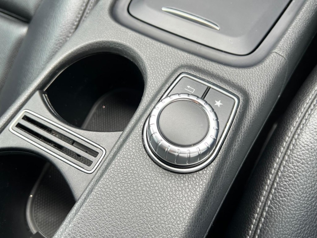 MERCEDES-BENZ GLA CLASS