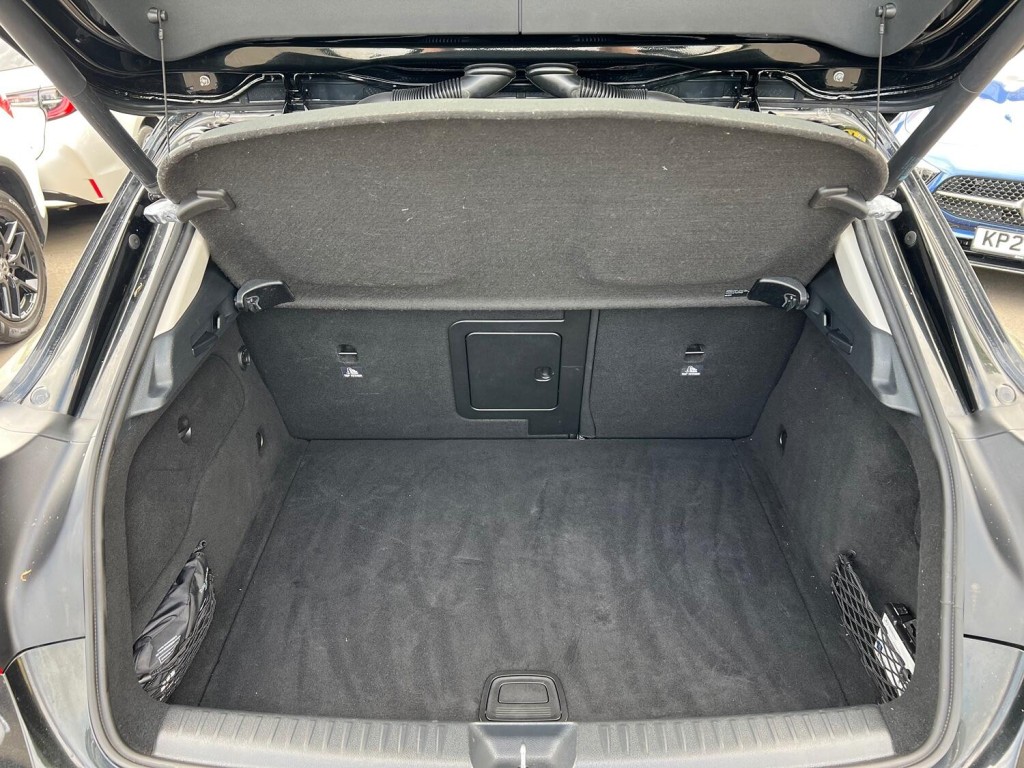 MERCEDES-BENZ GLA CLASS