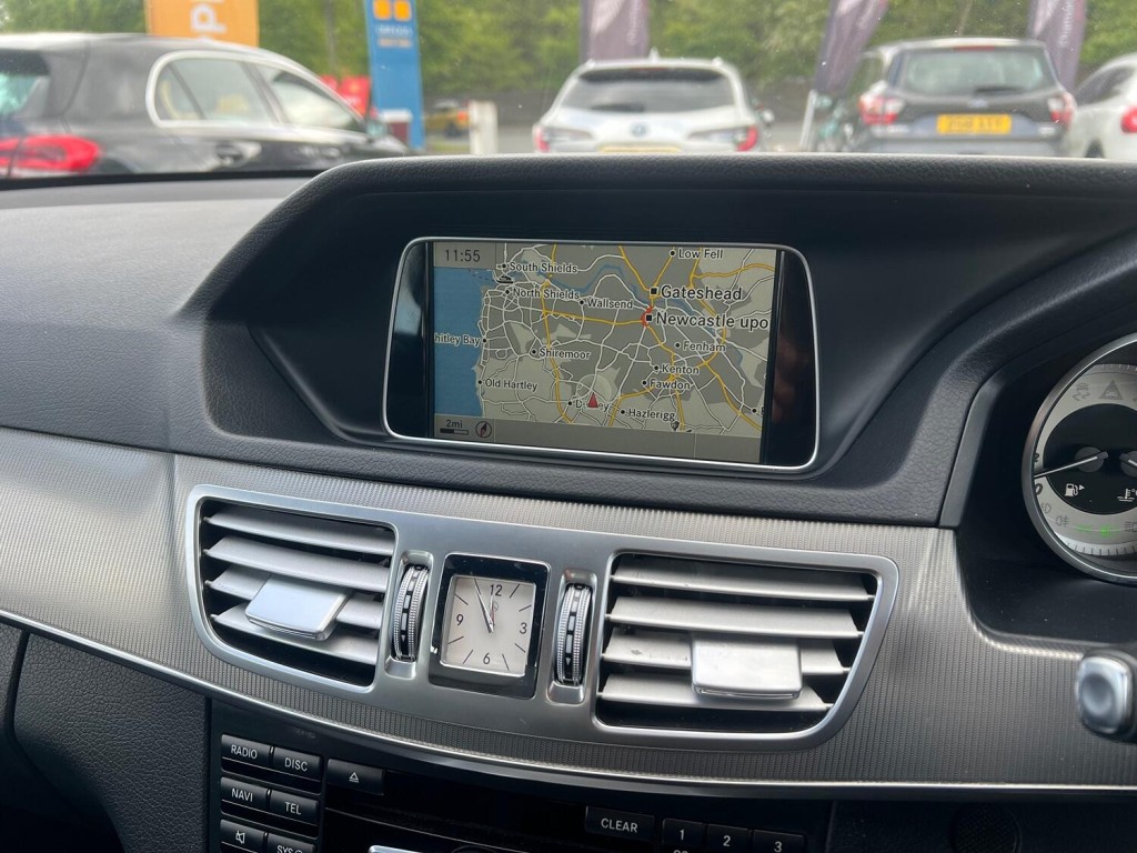 MERCEDES-BENZ E CLASS