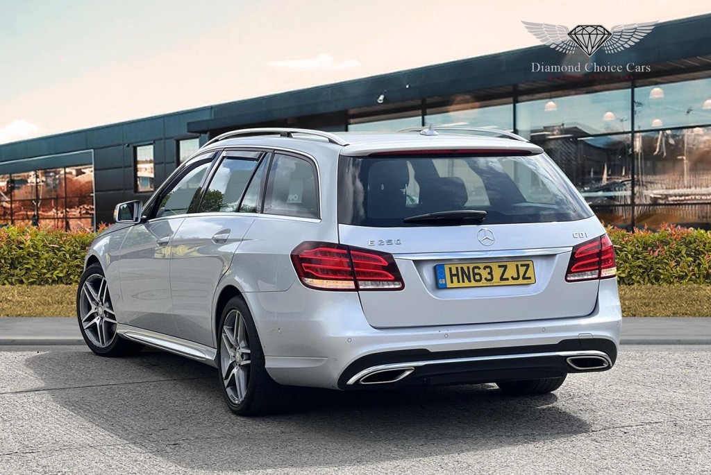 MERCEDES-BENZ E CLASS