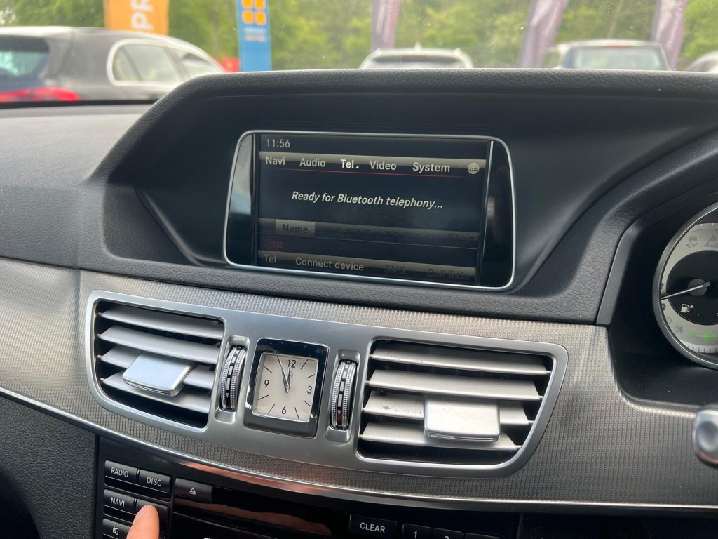 MERCEDES-BENZ E CLASS