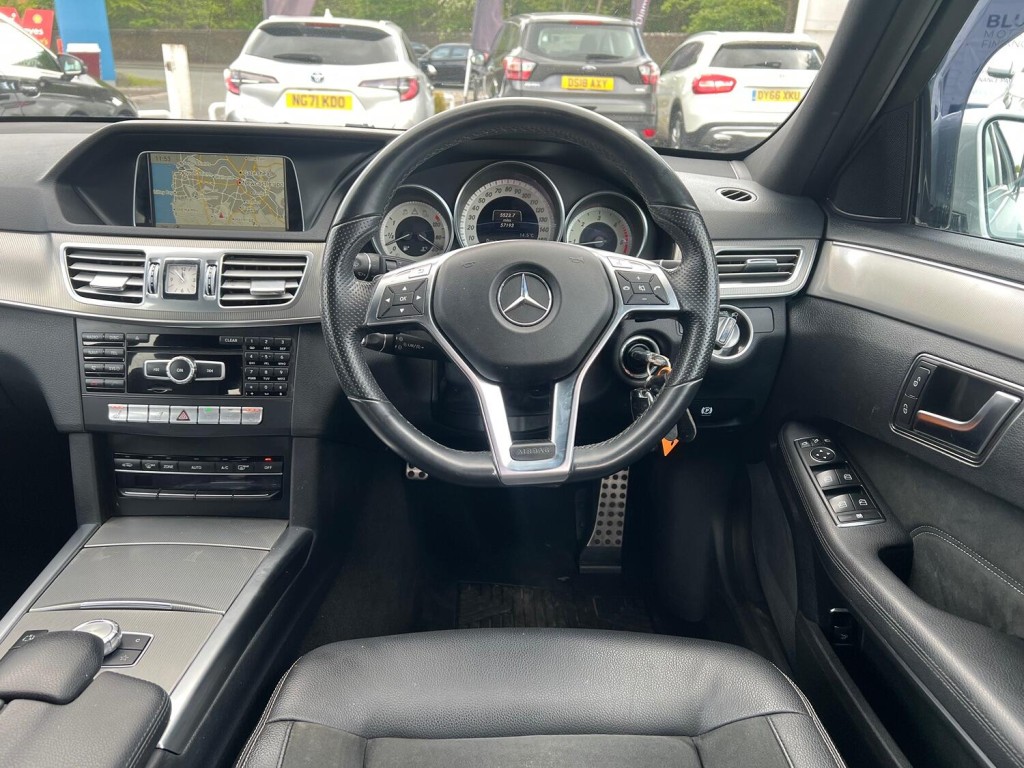 MERCEDES-BENZ E CLASS