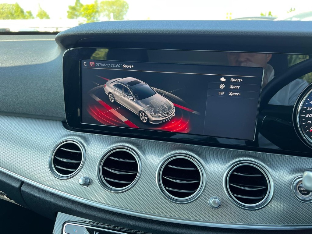 MERCEDES-BENZ E CLASS