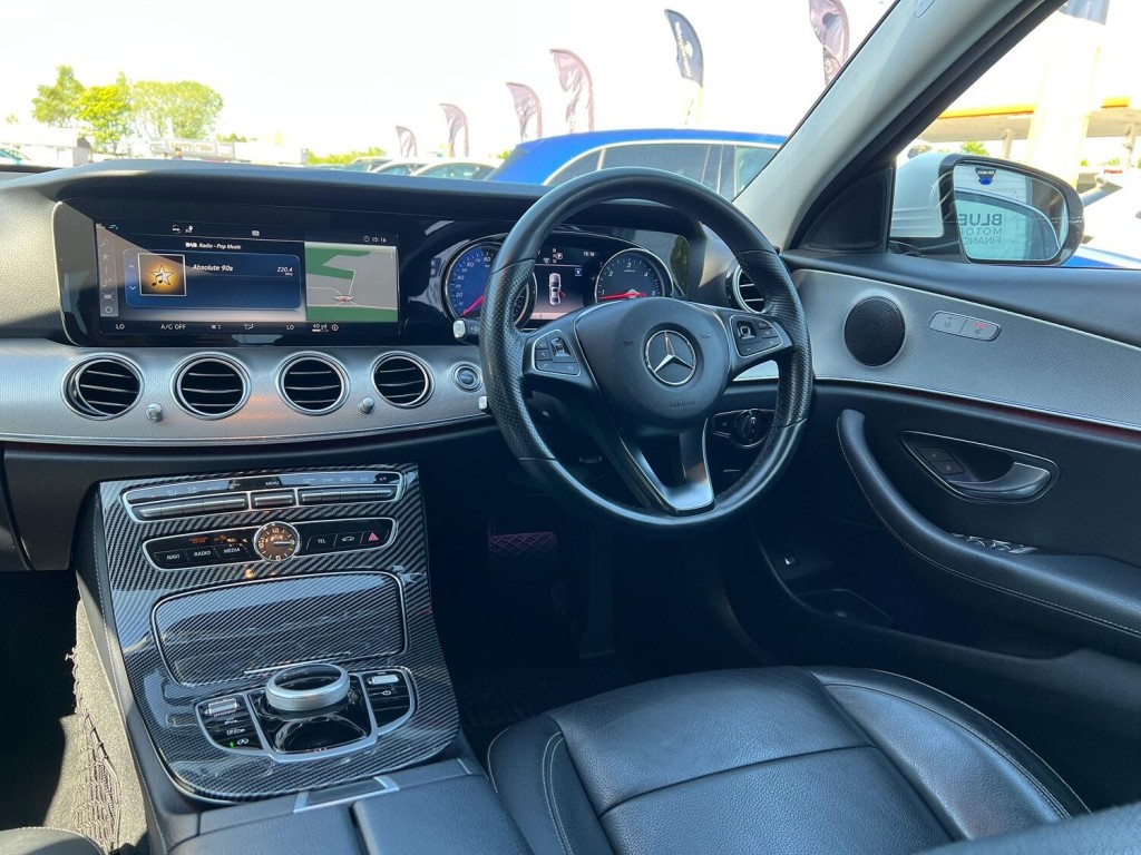 MERCEDES-BENZ E CLASS