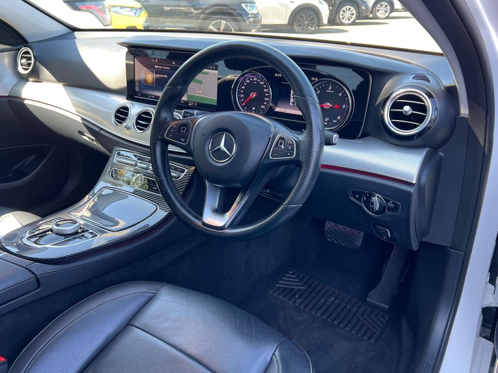 MERCEDES-BENZ E CLASS